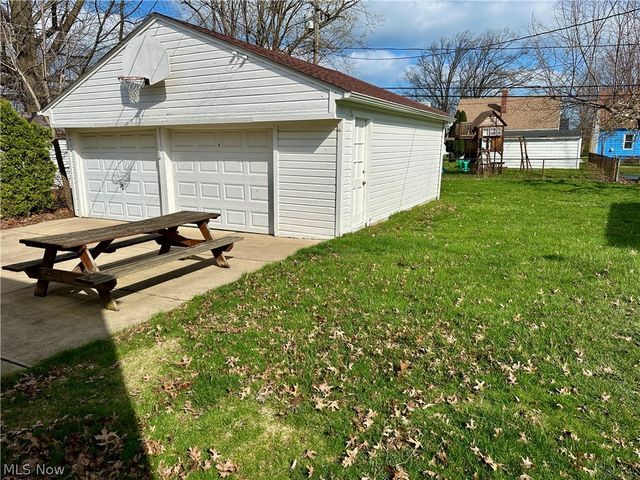 24251 Puritan Road, Euclid, OH 44123