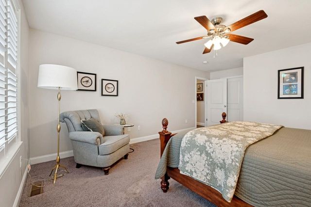 11 Castle Court, Kingston, NH 03848