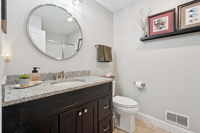 11 Castle Court, Kingston, NH 03848