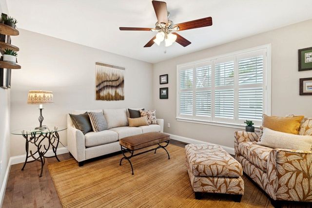 11 Castle Court, Kingston, NH 03848