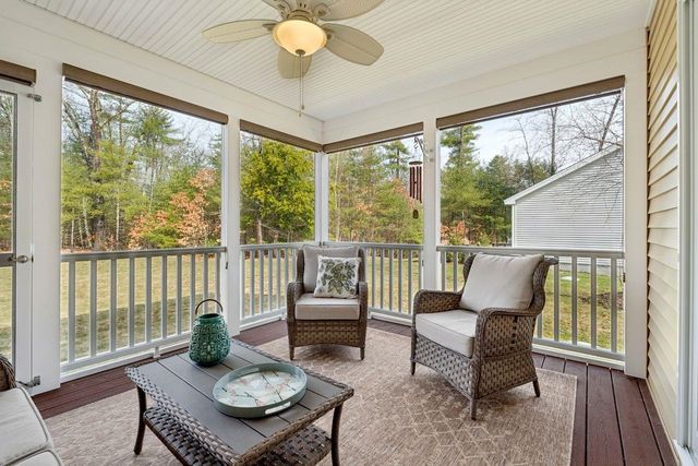 11 Castle Court, Kingston, NH 03848