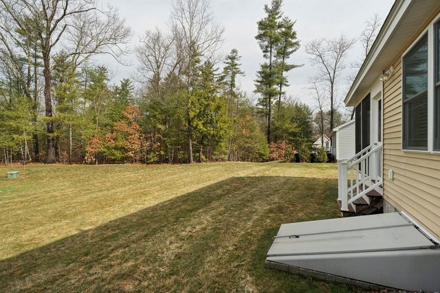 11 Castle Court, Kingston, NH 03848