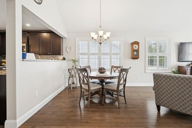 11 Castle Court, Kingston, NH 03848