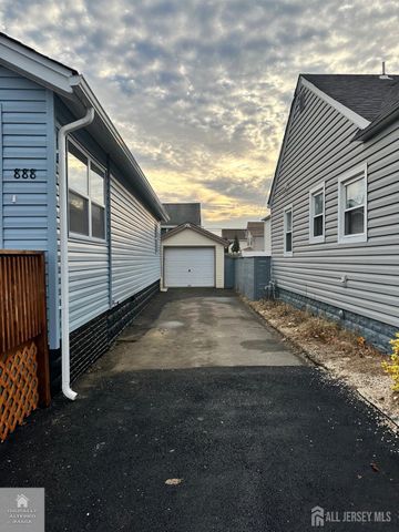 888 State Route 35 Highway, Old Bridge, NJ 08879