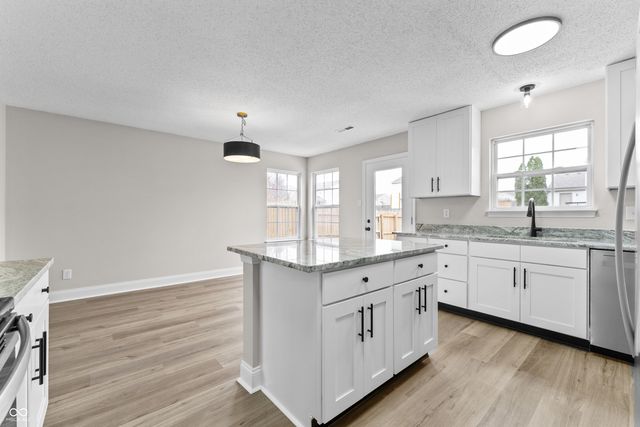 15187 Redcliff Drive, Noblesville, IN 46062