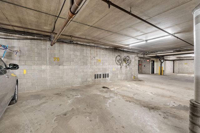 2800 Hamline Avenue N 329, Roseville, MN 55113