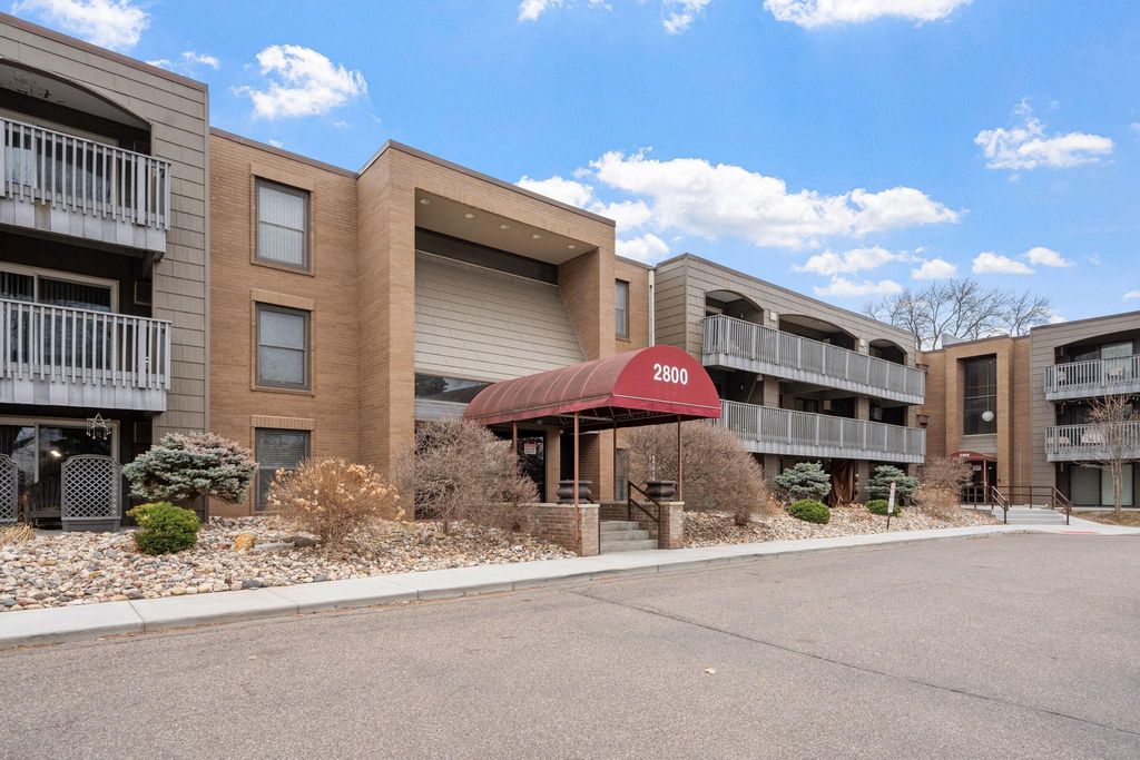 2800 Hamline Avenue N 329, Roseville, MN 55113 — photo 2