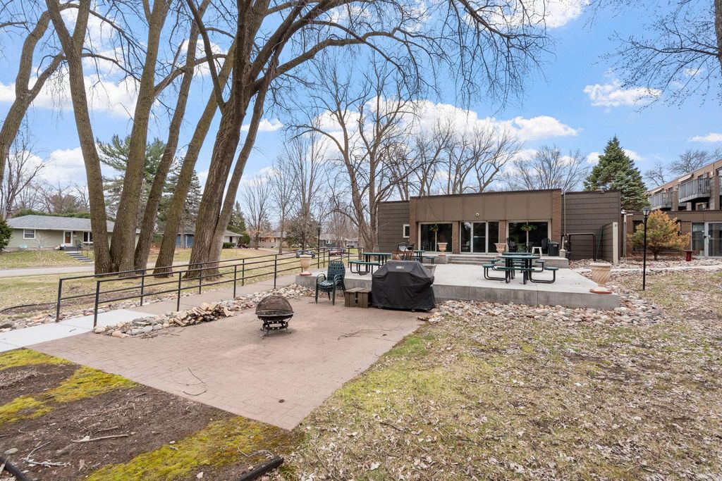 2800 Hamline Avenue N 329, Roseville, MN 55113 — photo 5