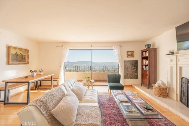 1350 E Tujunga, Burbank, CA 91501