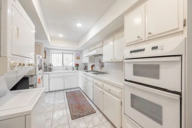 1350 E Tujunga, Burbank, CA 91501