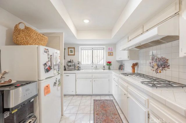 1350 E Tujunga, Burbank, CA 91501