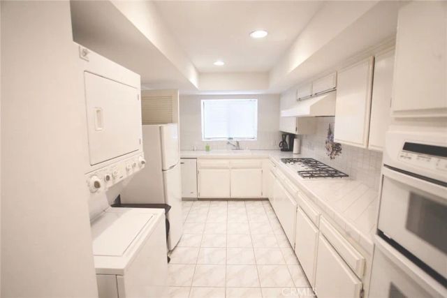 1350 E Tujunga, Burbank, CA 91501