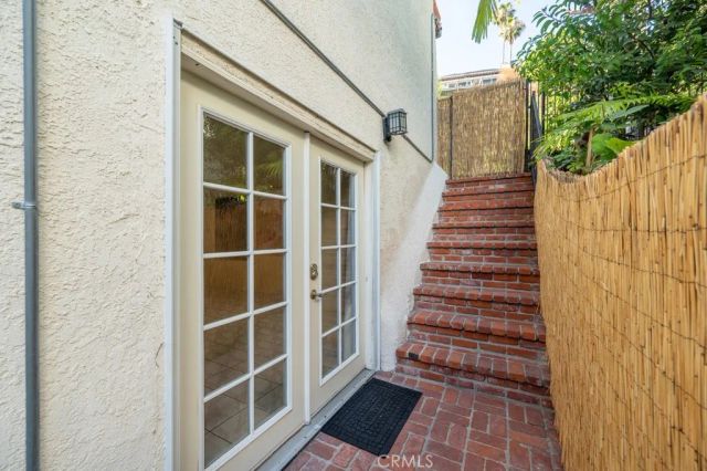 1350 E Tujunga, Burbank, CA 91501