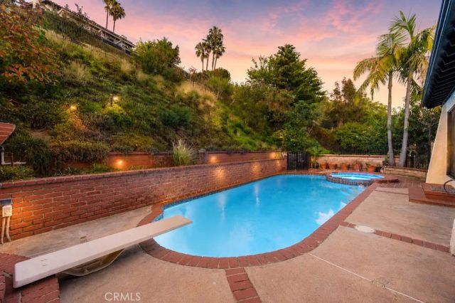 1350 E Tujunga, Burbank, CA 91501