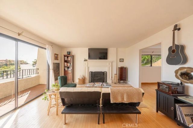 1350 E Tujunga, Burbank, CA 91501