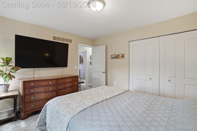 6053 N Bay, Springfield Charter Township, MI 48346