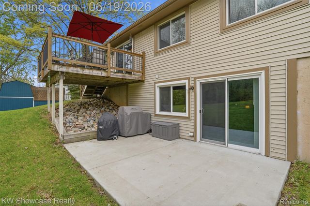 6053 N Bay, Springfield Charter Township, MI 48346