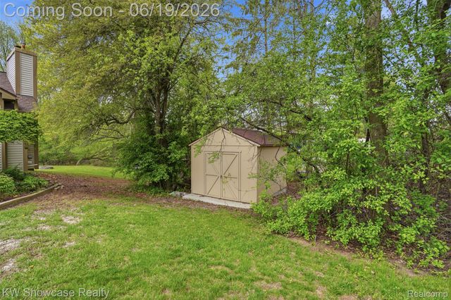 6053 N Bay, Springfield Charter Township, MI 48346