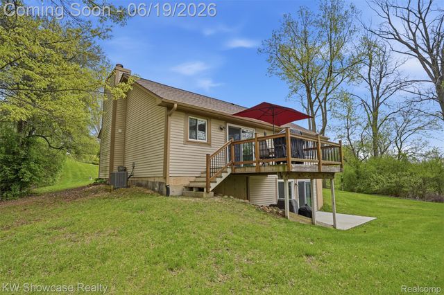 6053 N Bay, Springfield Charter Township, MI 48346