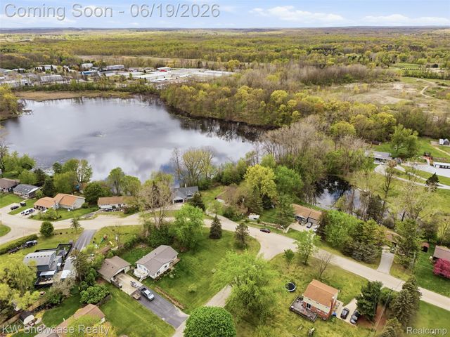6053 N Bay, Springfield Charter Township, MI 48346