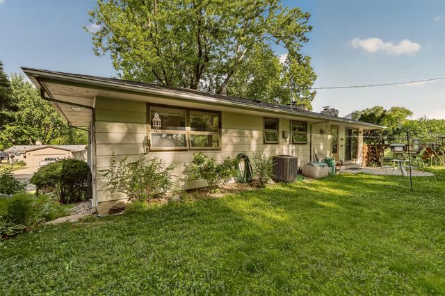 2204 11th Avenue NW, Rochester, MN 55901