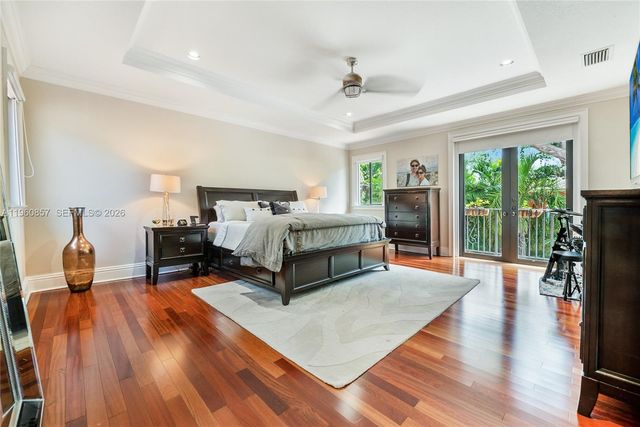 5621 SW 68th Ct, Miami, FL 33143