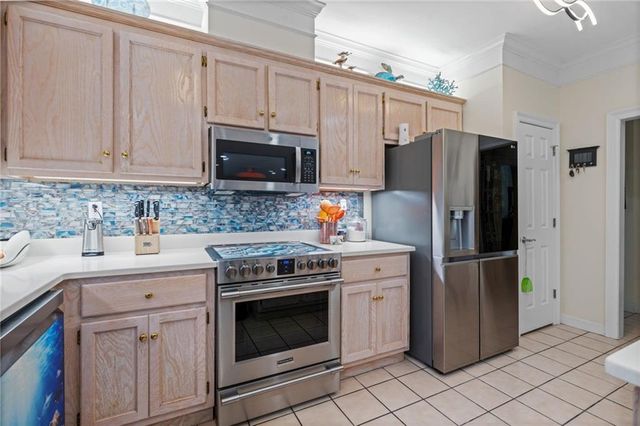 2705 Charlestowne Drive, Mobile, AL 36693