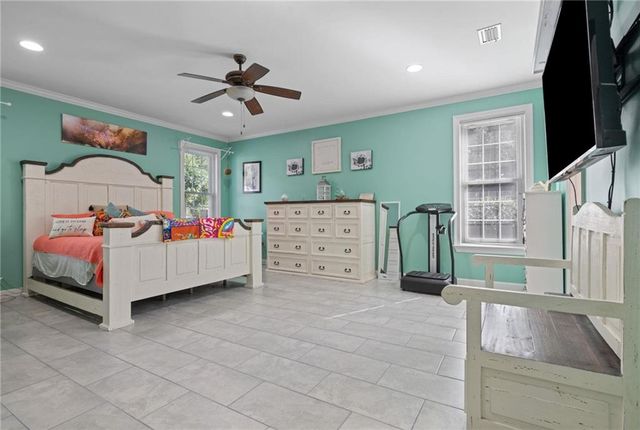 2705 Charlestowne Drive, Mobile, AL 36693