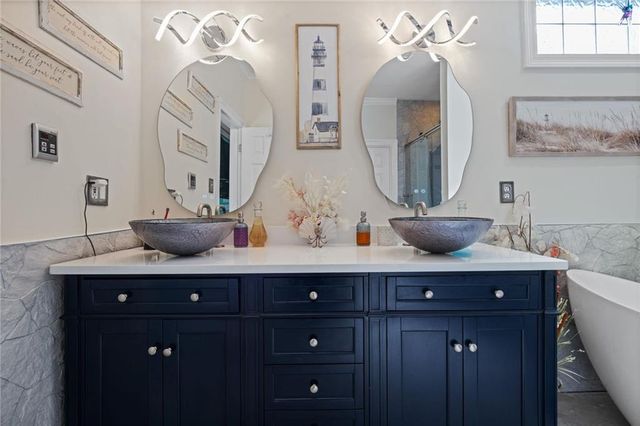 2705 Charlestowne Drive, Mobile, AL 36693