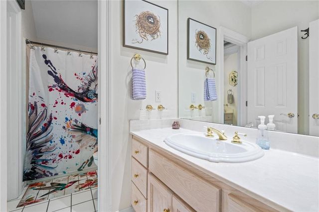 2705 Charlestowne Drive, Mobile, AL 36693