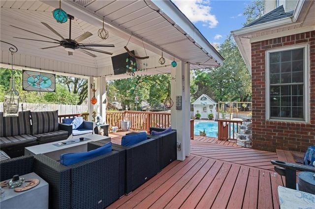 2705 Charlestowne Drive, Mobile, AL 36693