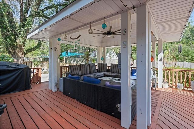 2705 Charlestowne Drive, Mobile, AL 36693