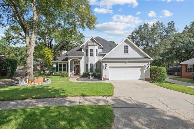 2705 Charlestowne Drive, Mobile, AL 36693