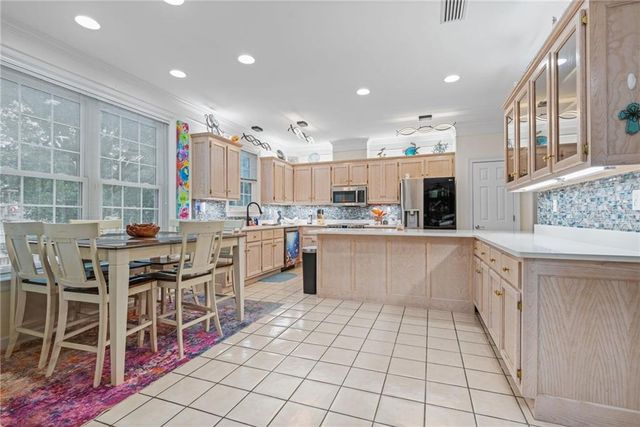 2705 Charlestowne Drive, Mobile, AL 36693