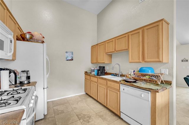 3360 Cactus Shadow Street 201, Las Vegas, NV 89129