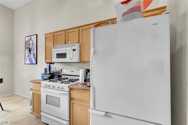 3360 Cactus Shadow Street 201, Las Vegas, NV 89129