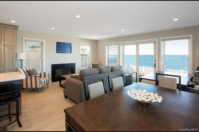 15A Oakhurst Road, Hampton Bays, NY 11946