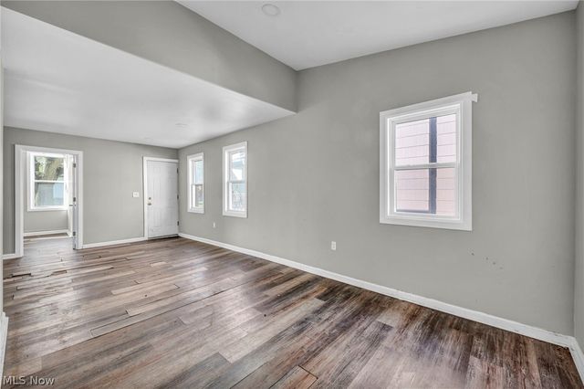 6900 Lawn Avenue, Cleveland, OH 44102