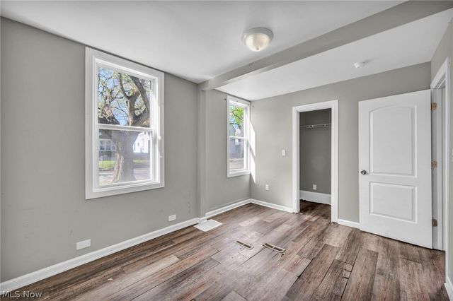 6900 Lawn Avenue, Cleveland, OH 44102