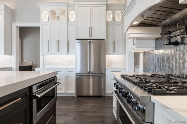 2717 Turtle Shores FRENCH Drive, Bloomfield Charter Township, MI 48302