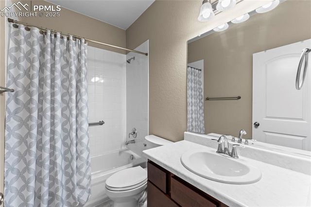 6208 Ashmore Lane, Colorado Springs, CO 80927