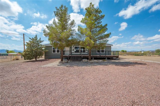 3583 N Avra Road, Golden Valley, AZ 86413