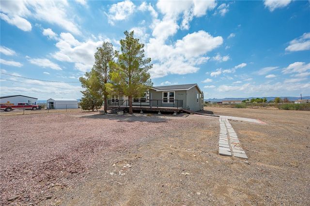 3583 N Avra Road, Golden Valley, AZ 86413