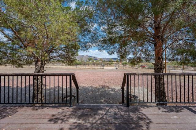 3583 N Avra Road, Golden Valley, AZ 86413