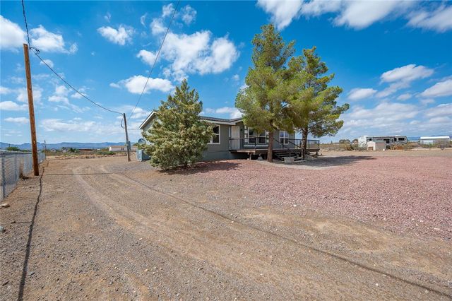 3583 N Avra Road, Golden Valley, AZ 86413