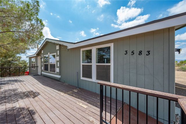 3583 N Avra Road, Golden Valley, AZ 86413