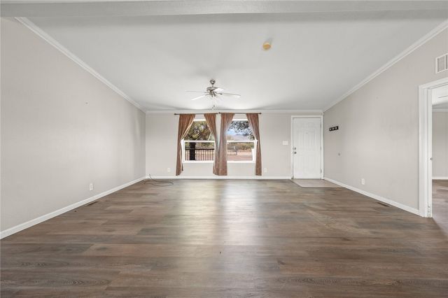 3583 N Avra Road, Golden Valley, AZ 86413