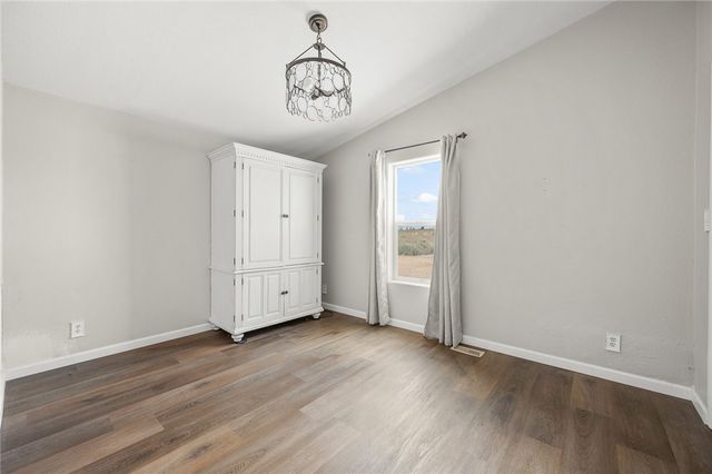 3583 N Avra Road, Golden Valley, AZ 86413