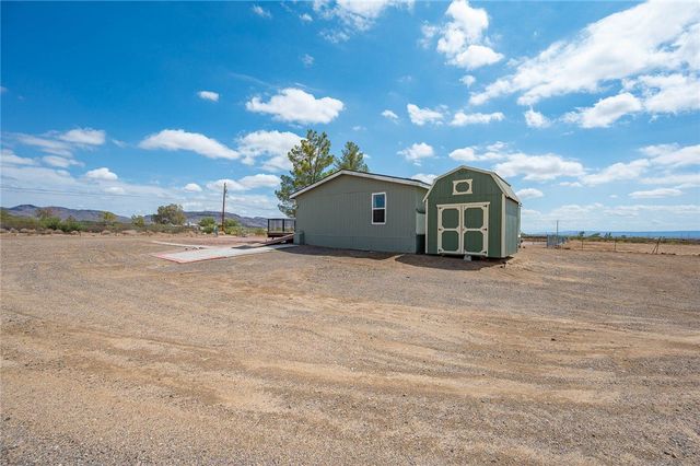 3583 N Avra Road, Golden Valley, AZ 86413