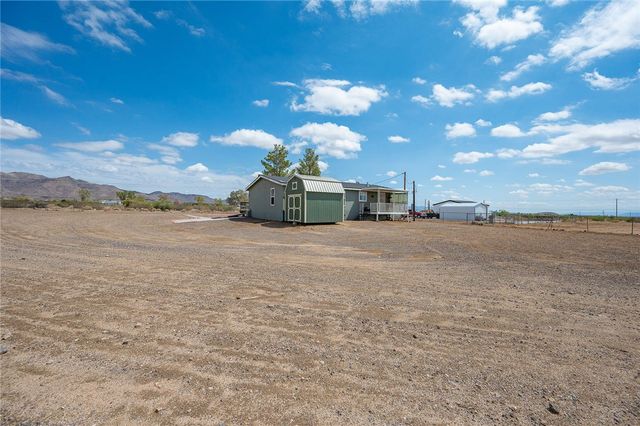 3583 N Avra Road, Golden Valley, AZ 86413